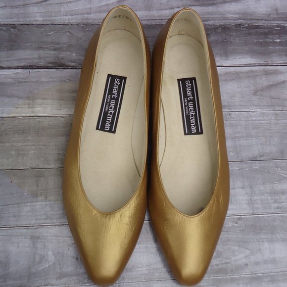 SIZE 7.5. Stuart Weitzman VTG gold /metallic leather shoes. - Picture 2 of 16